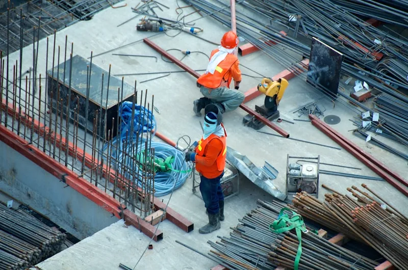 Pátio logístico e suprimentos para construção civil